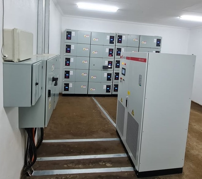 Powering Businesses with Smart Solar: Commercial Installations That Deliver 150kVA Inverter 70kWh LTO Battery